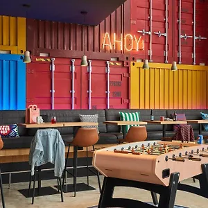 Moxy **** Southampton